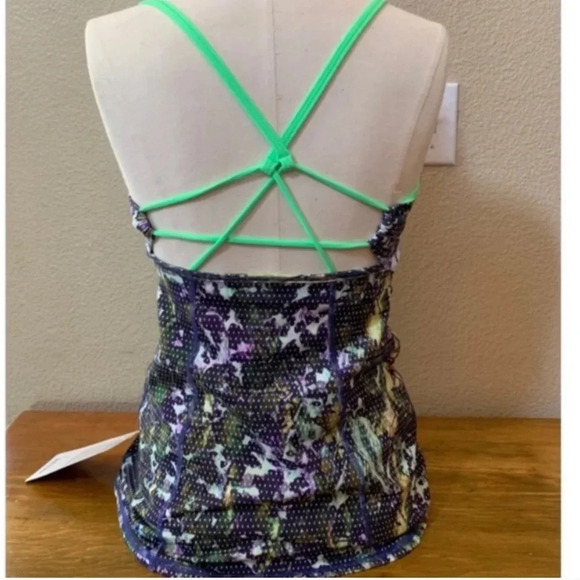 Lululemon dancing warrior tank size 6 - Picture 5 of 5